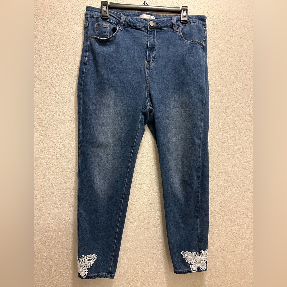 Rose Gal Preloved women’s Jeans with Butterflies of Lace, Size 14